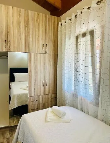 Jimmy's Lefkada, Katochori * Katokhorion (Lefkada)